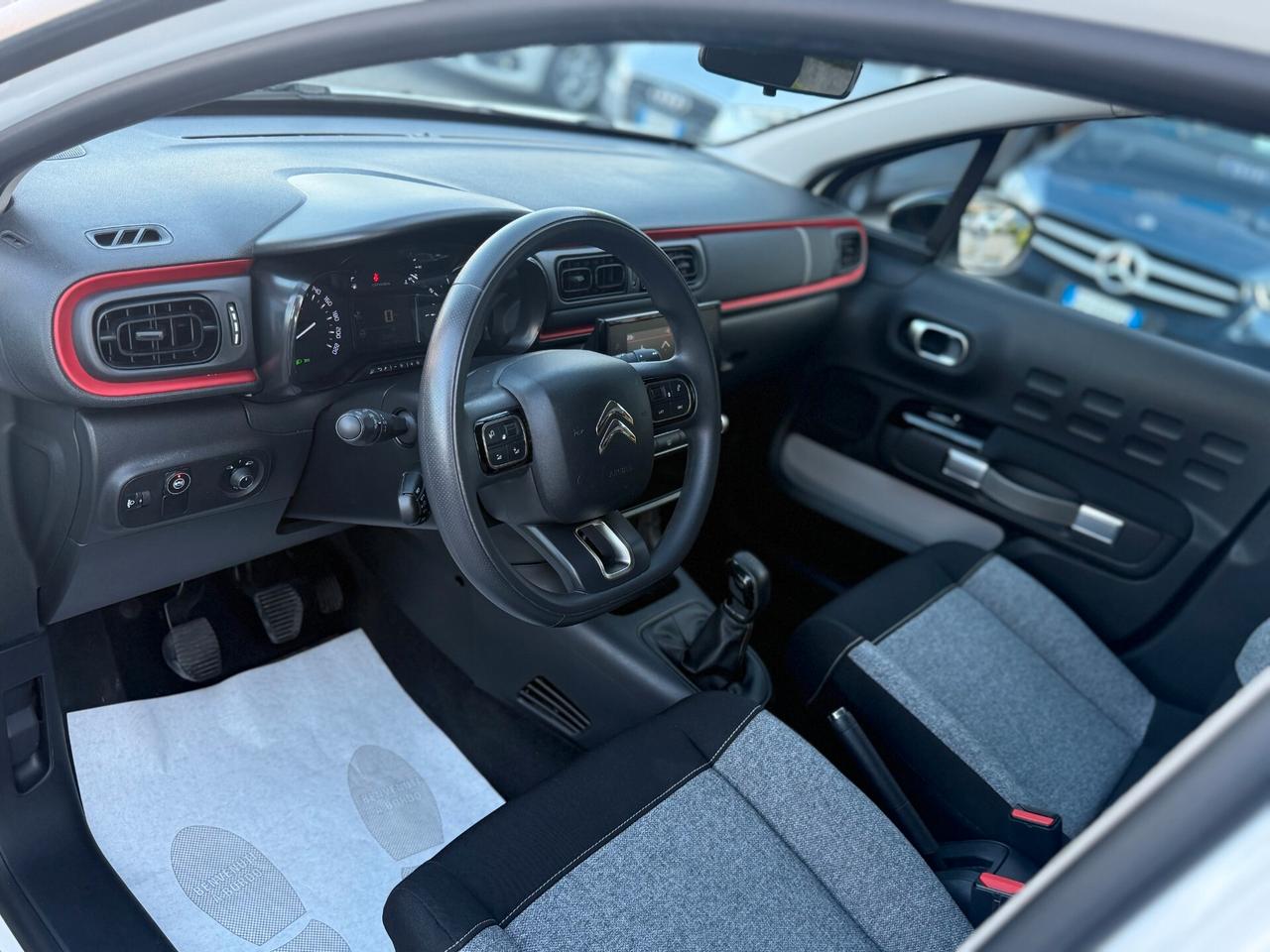 "UNA CHICCA" Citroen C3 1.2 C-Series +GPL