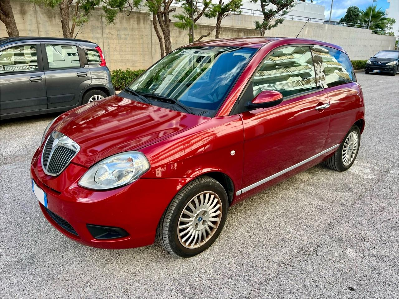 Lancia Ypsilon 1.3 MJT 90 CV Oro Plus