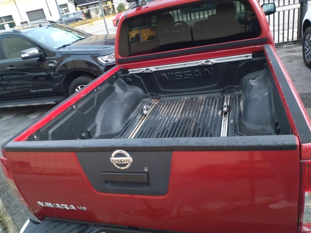 Nissan Navara 3.0 dCi 4 porte Double Cab LE V6