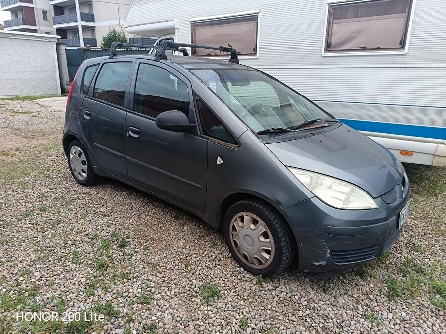Mitsubishi Colt 1.3 16V 5p. Invite