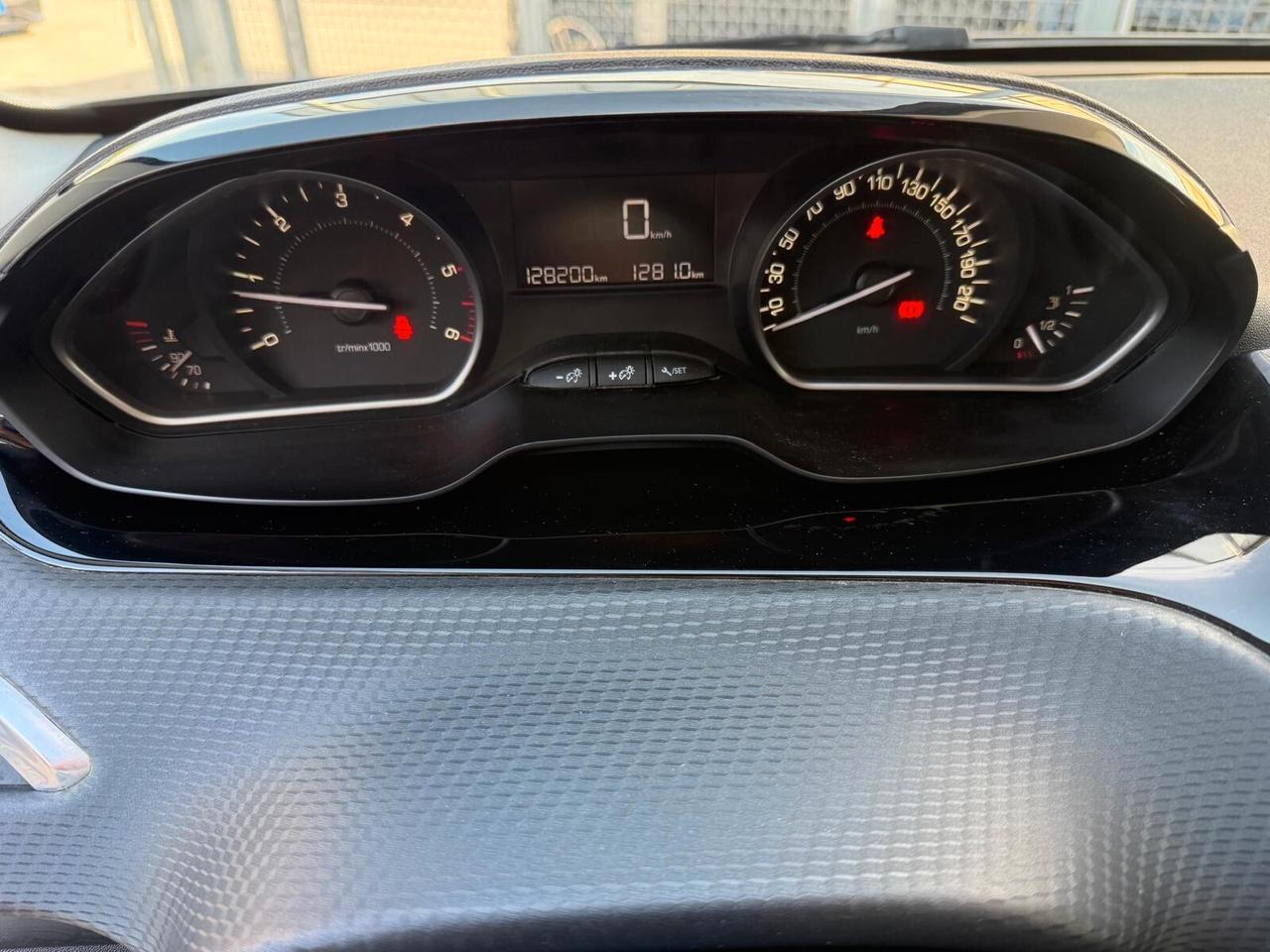 Peugeot 2008 BlueHDi 100 Active