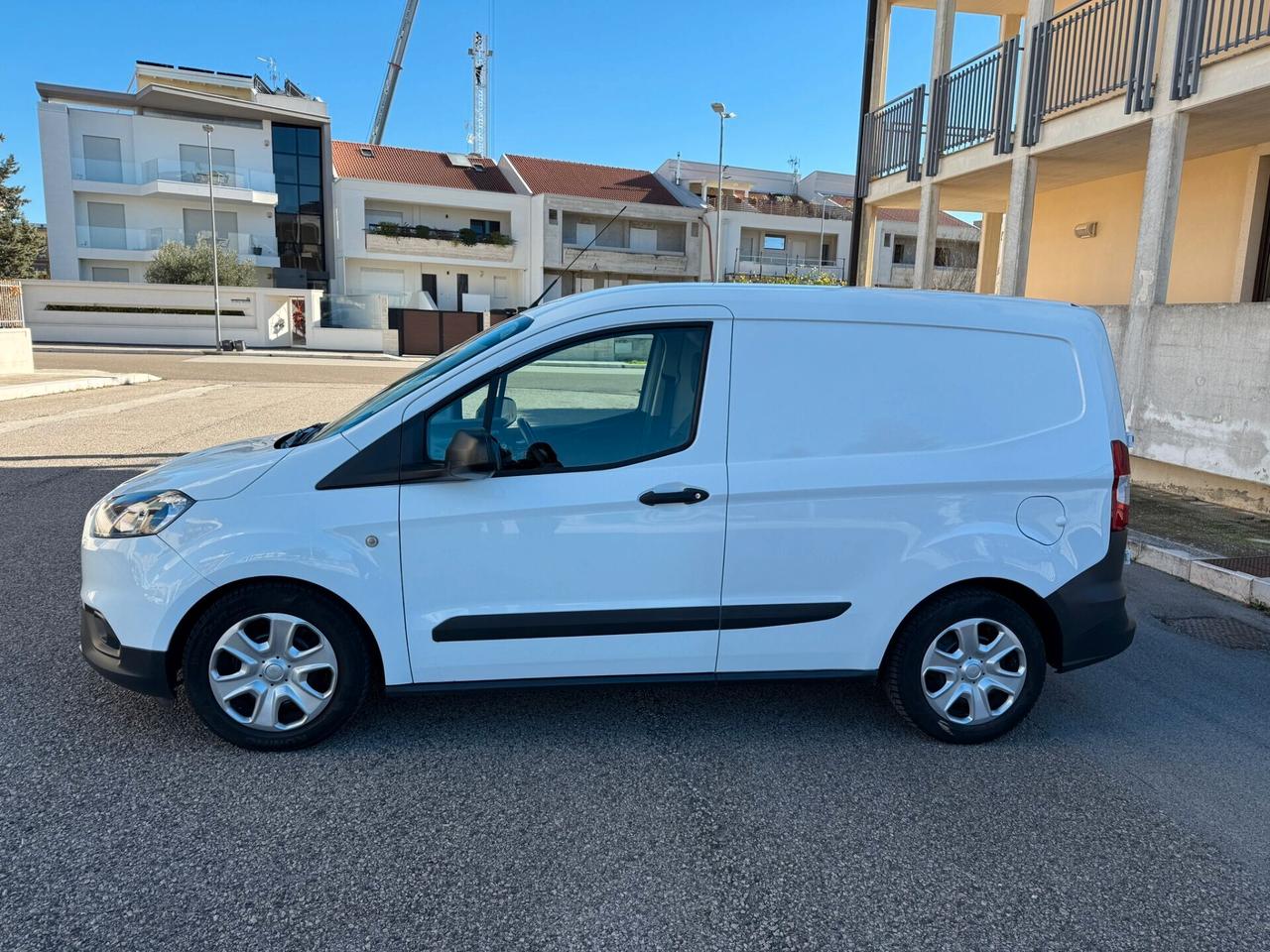 Ford Transit Courier 1.5 TDCi 75CV Van Trend