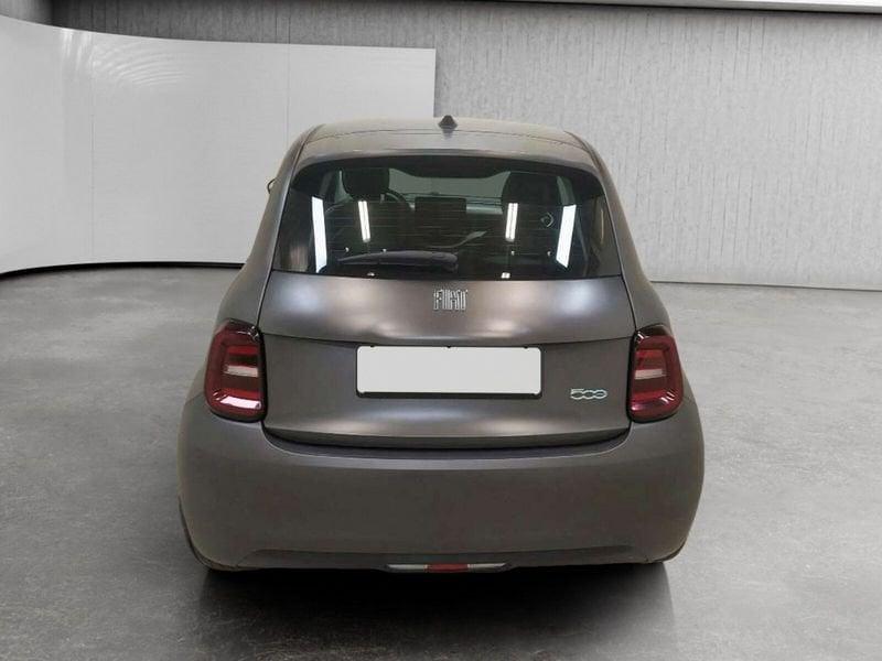 FIAT 500 500e 42 kWh La Prima