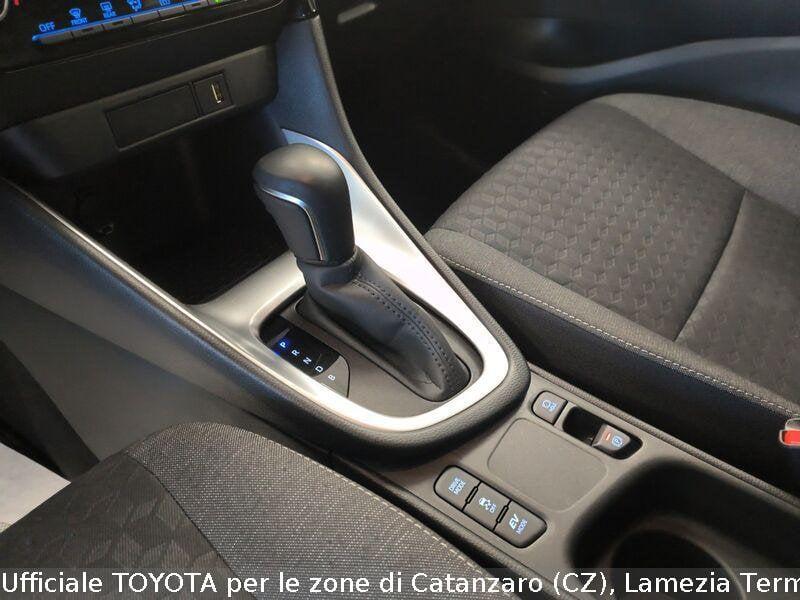 Toyota Yaris Hybrid Trend MY22