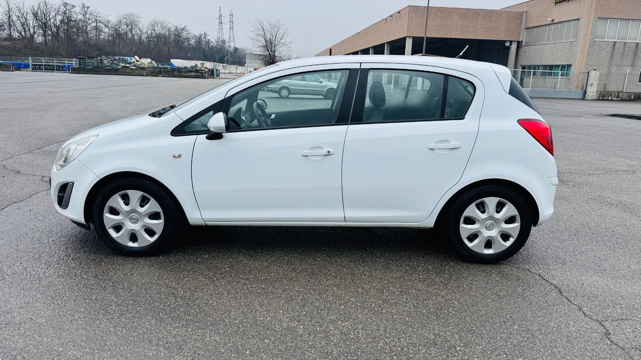 Opel Corsa 1.2 5 porte Sport