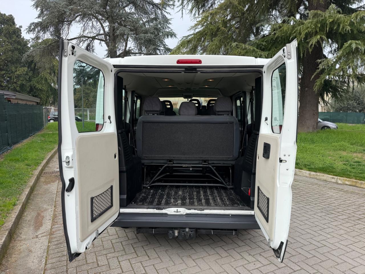 Peugeot Boxer 2.2 HDi/ 9posti Combi Premium