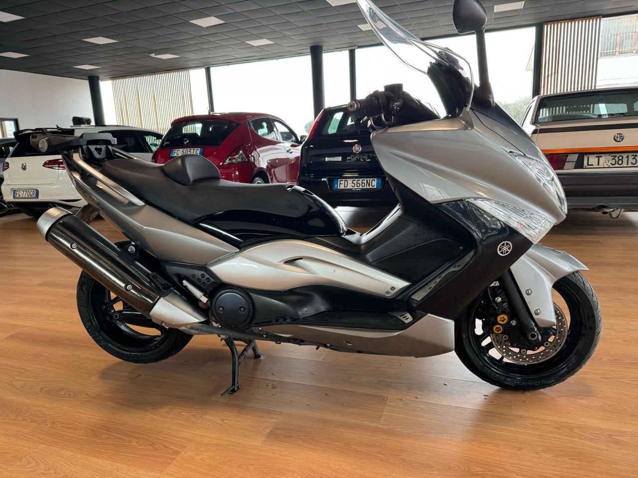 YAMAHA T-MAX 2010 completamente originale