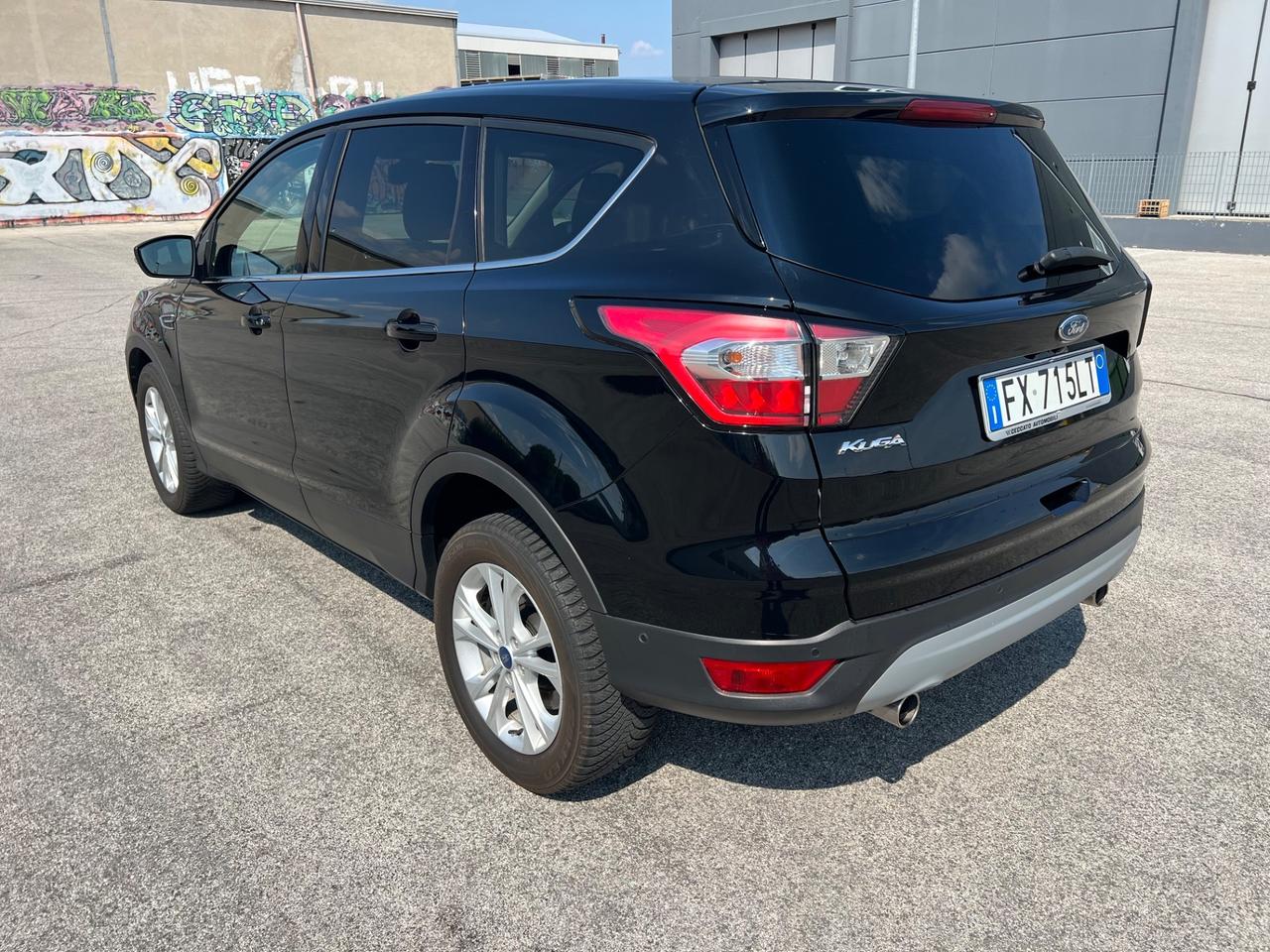 Ford Kuga 1.5 TDCI 120 CV S&S 2WD Powershift Edition