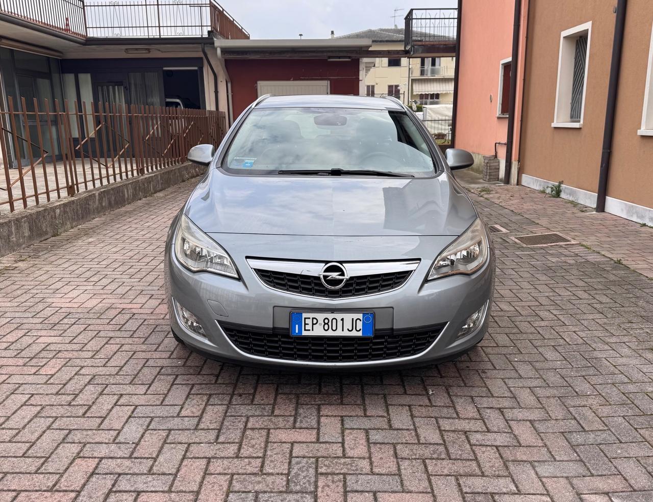 Opel Astra 1.7 CDTI 110CV Ok Neopatentati