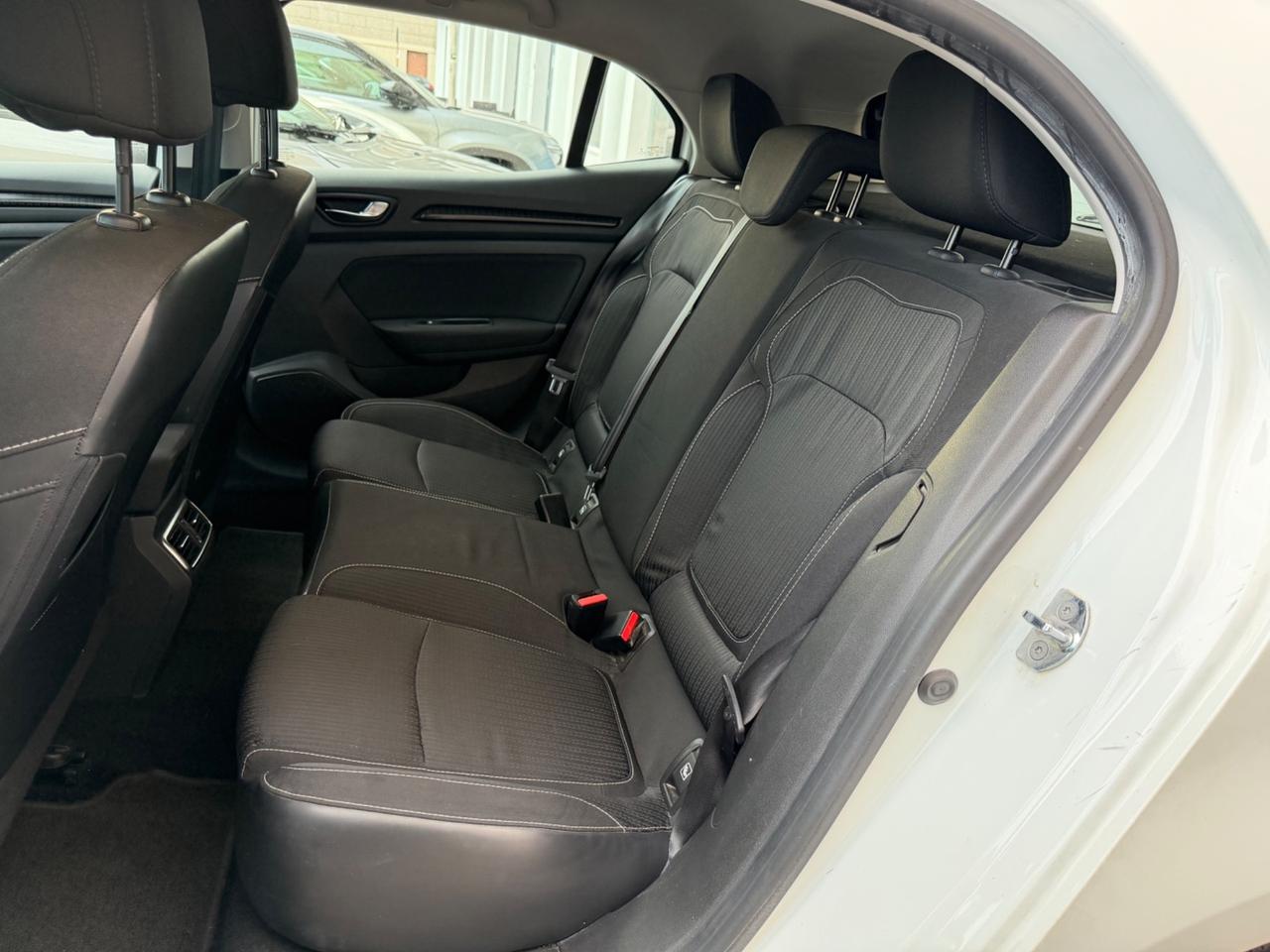 Renault Megane Mégane dCi 8V 110 CV EDC Energy Bose