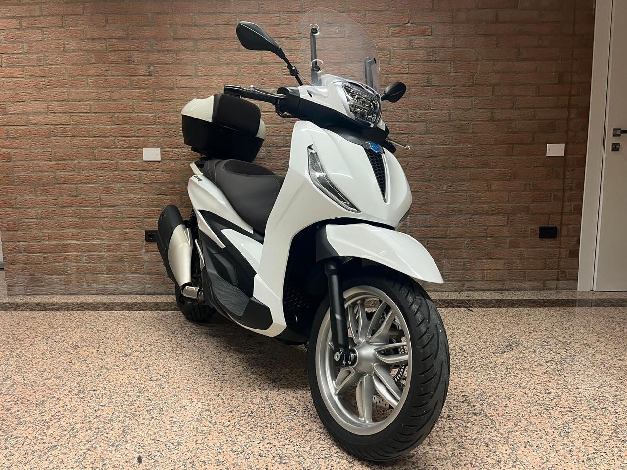 Piaggio Beverly 400 HPE