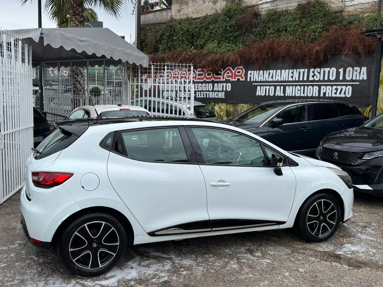 RENAULT CLIO 1.5 DIESEL 75CV TETTO NERO