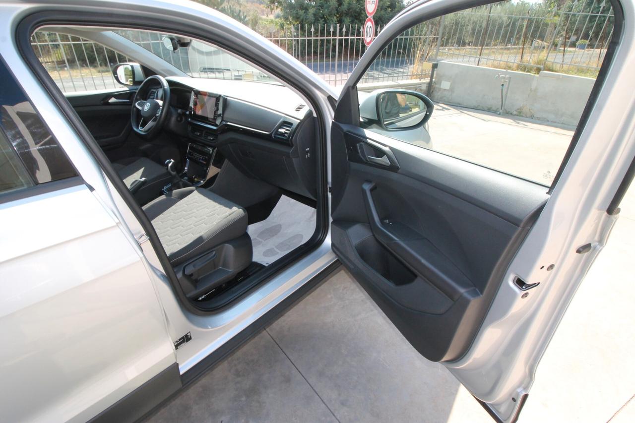 Volkswagen T-Cross 1.0 TSI Life 95CV | 17.600 KM 2024