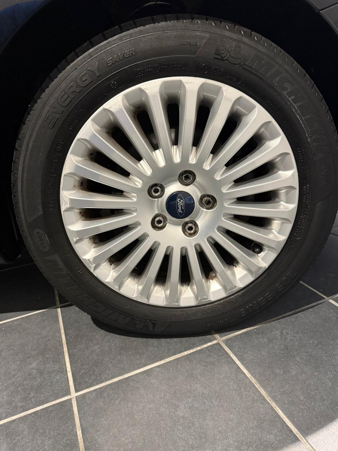 Ford Focus 1.6 TDCi (90CV) - NEOPATENTATI