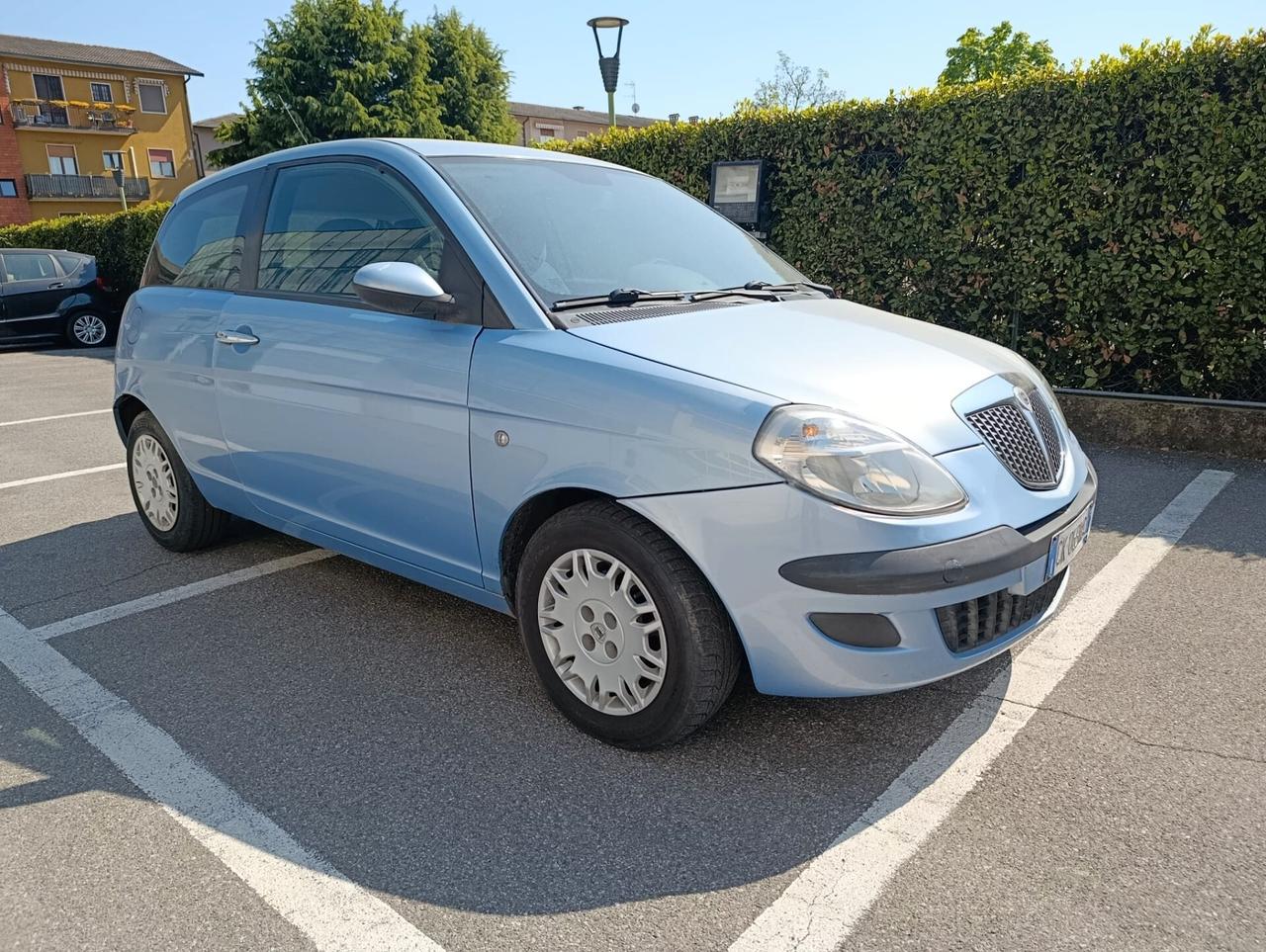 Lancia Ypsilon 1.2 - ADATTA PER NEOPATENTATI