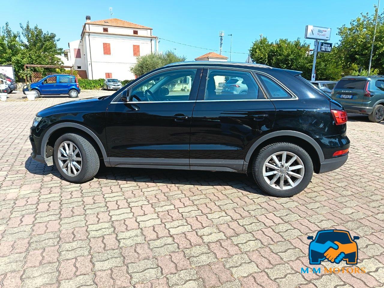 Audi Q3 2.0 tdi Business 120cv