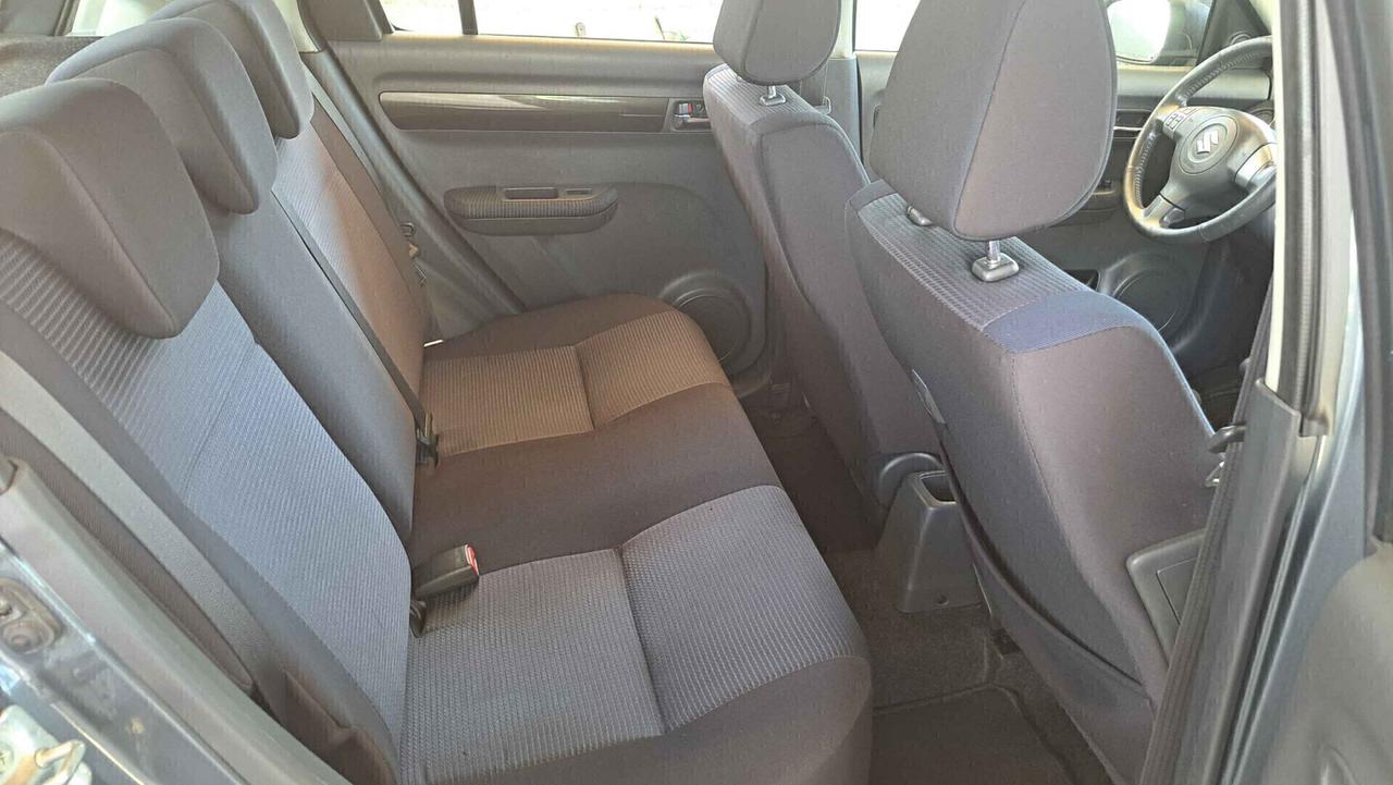 Suzuki Swift 1.3 4x4 GL