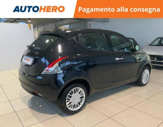 LANCIA Ypsilon 1.0 FireFly 5 porte S&S Hybrid Silver