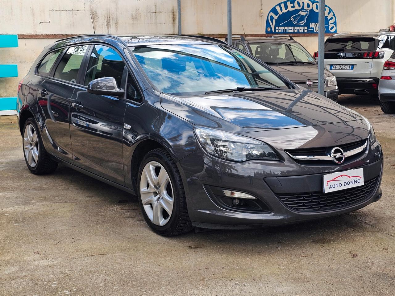 Opel Astra 1.4 Sports Tourer GPL Tech Elective
