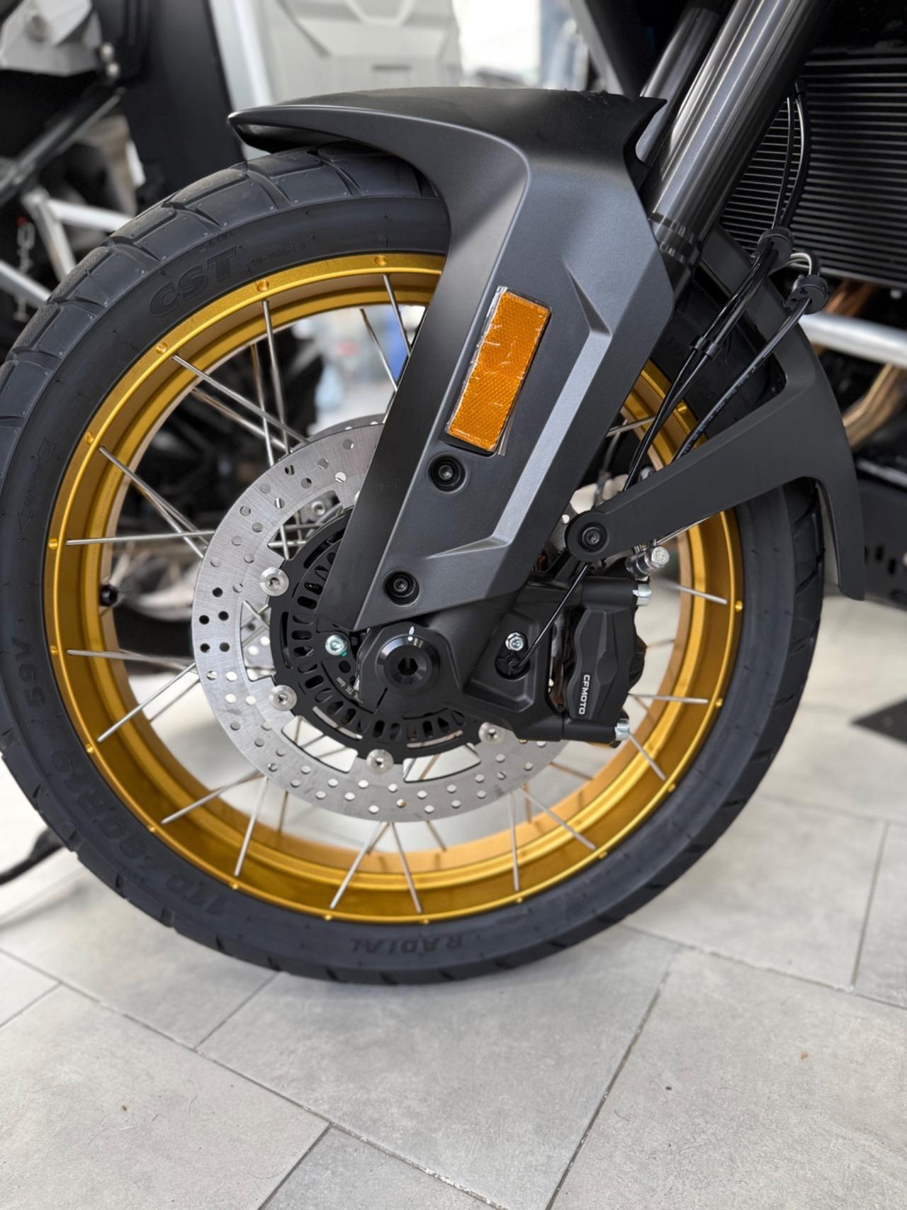 CF MOTO 700MT ADV NUOVA PRONTA CONSEGNA