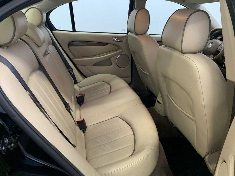 Jaguar X-Type X-Type 2.2D cat Executive