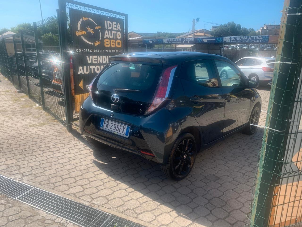 Toyota Aygo 1.0 VVT-i 69 CV 5 porte x-cool TSS MMT