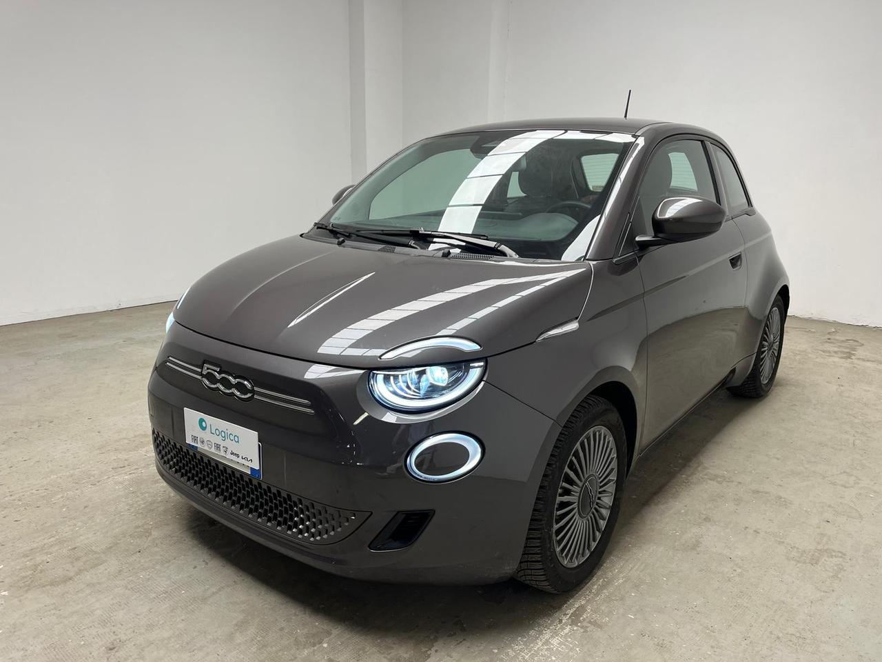 FIAT 500e - 500e 42 kWh Icon +