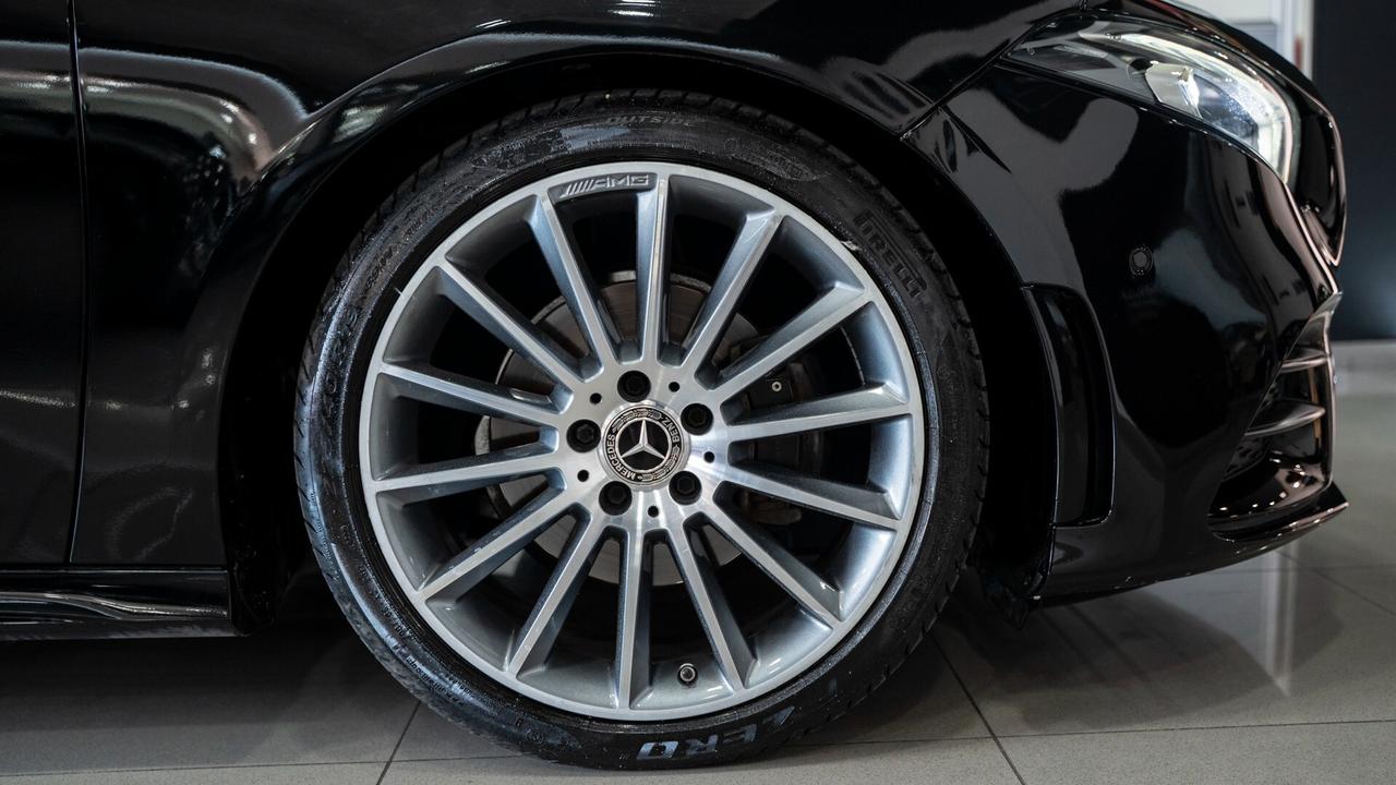 Mercedes-benz A 180 D PREMIUM PLUS AMG TETTO PACK LUCI XENO NAVI FULL OPTIONAL