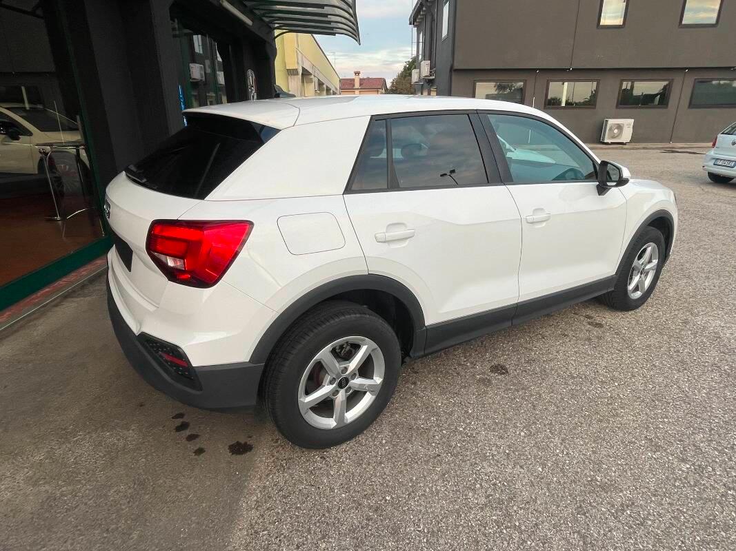 Audi Q2 30 2.0 tdi Business s-tronic FULL LED PDC