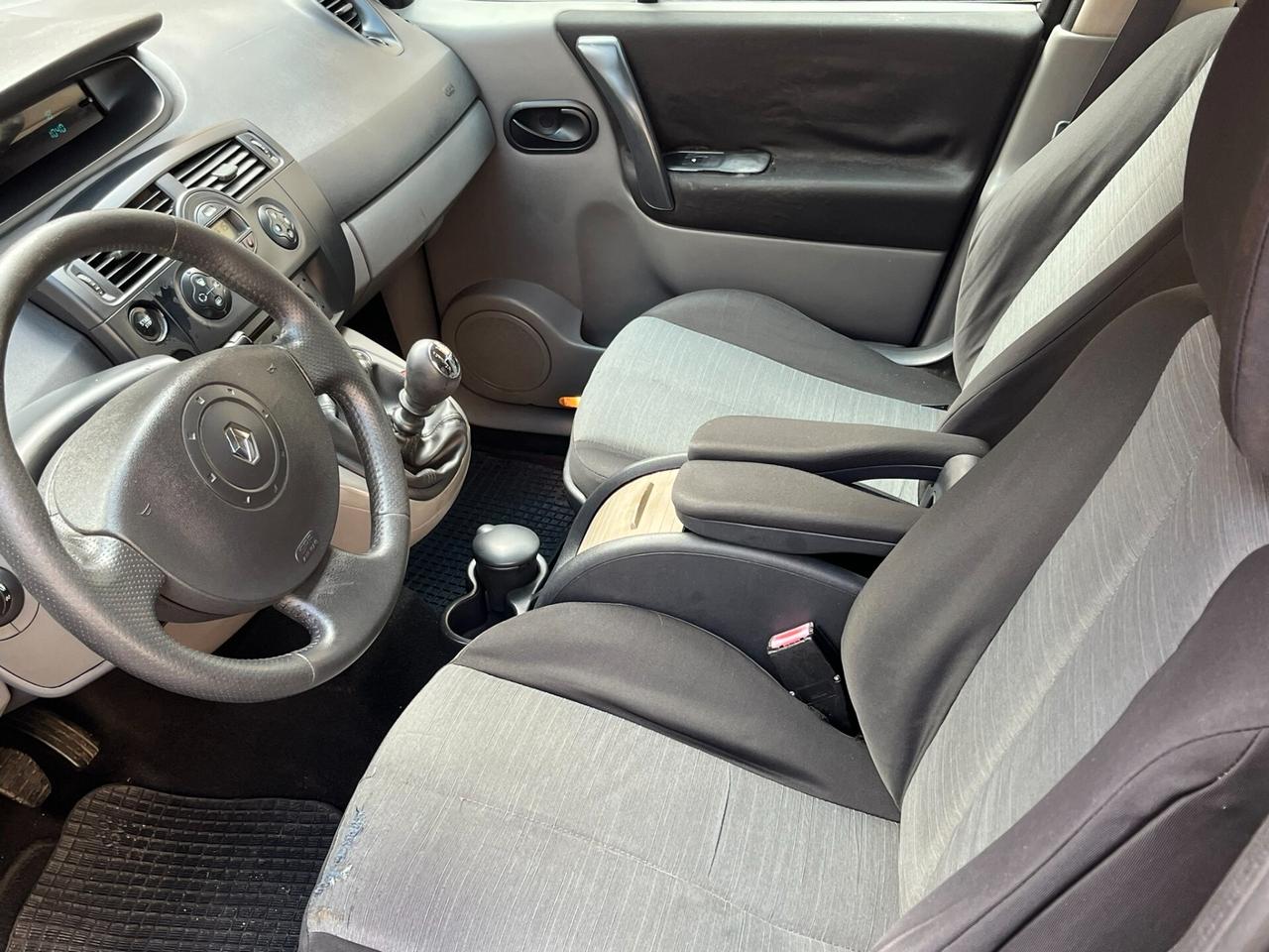 Renault Scenic 1.9 dCi/130CV Luxe