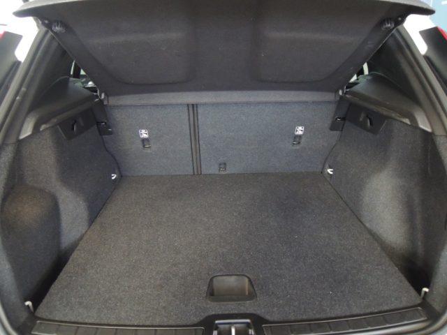 VOLVO XC40 T3 Geartronic Business Plus