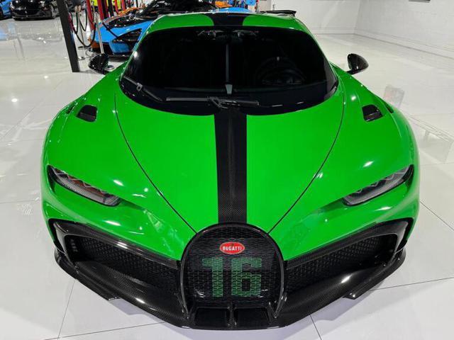 BUGATTI Chiron CHIRON PUR SPORT 8.0 W16 1500HP "1 OF 60"