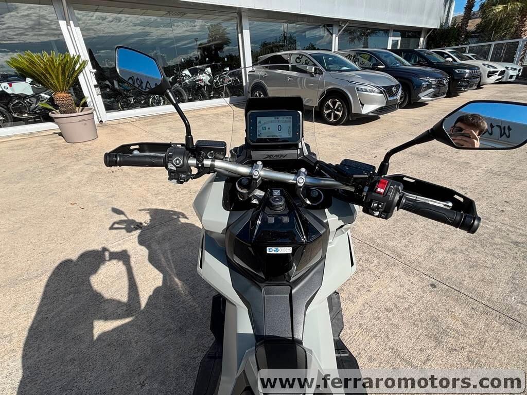 Honda X-ADV 750 2025/ solo 1.700 Km vieni qui a scoprirla