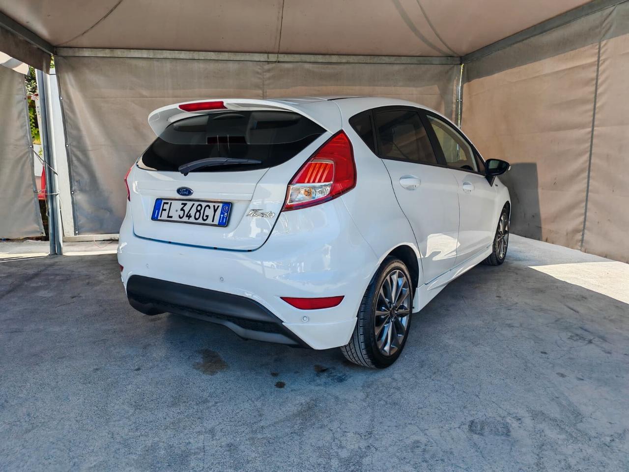 Ford Fiesta 1.5 TDCi 75CV 5 porte ST-Line