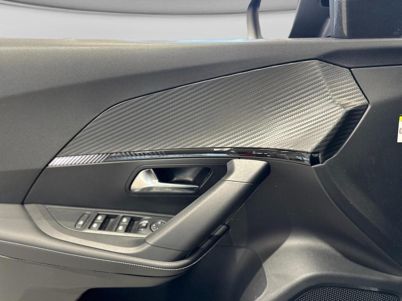 PEUGEOT 2008 II 2023 - 2008 1.2 puretech Allure s&s 130cv eat8