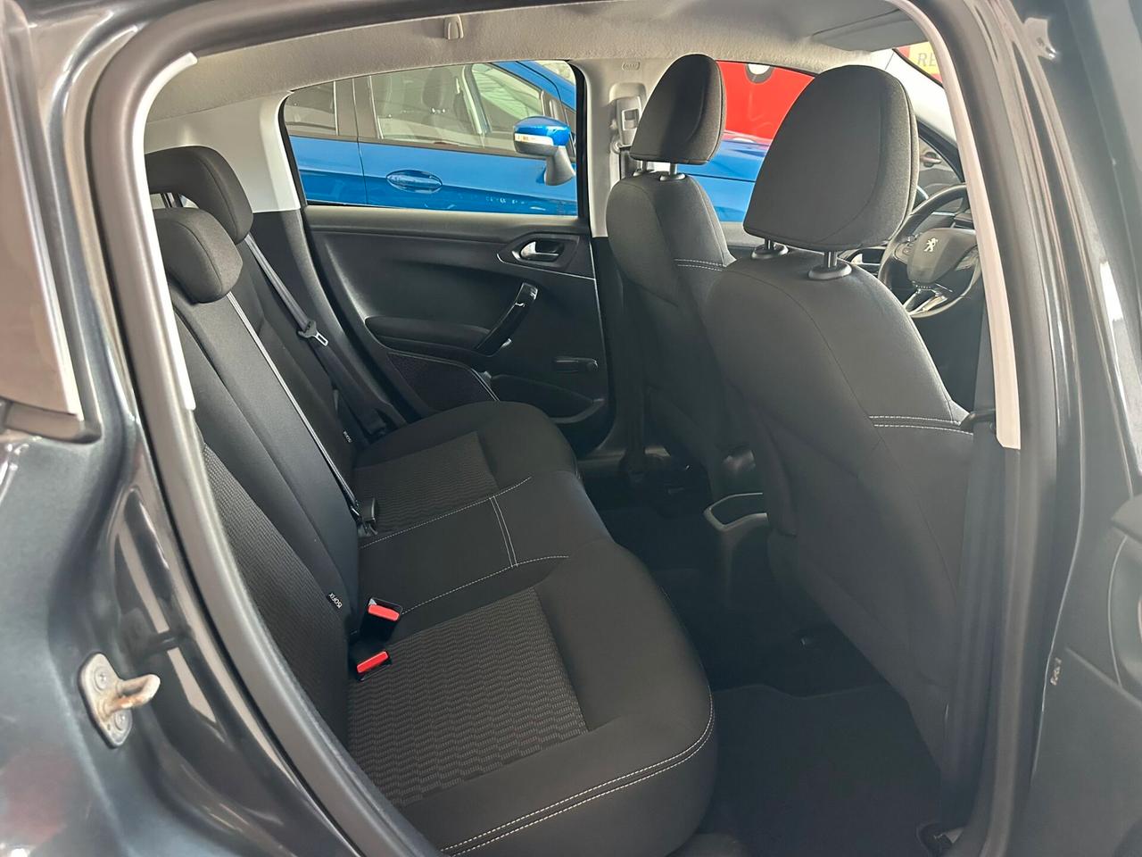 Peugeot 208 BlueHDi 75 5 porte Allure