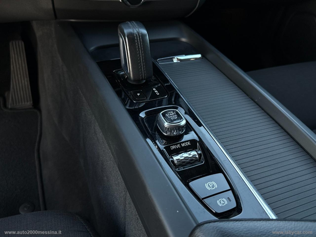 VOLVO XC60 B4