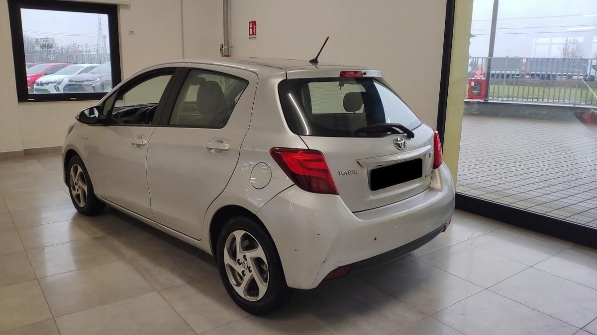 TOYOTA Yaris SOLO PER COMMERCIANTI AUTO SENZA GARANZIA