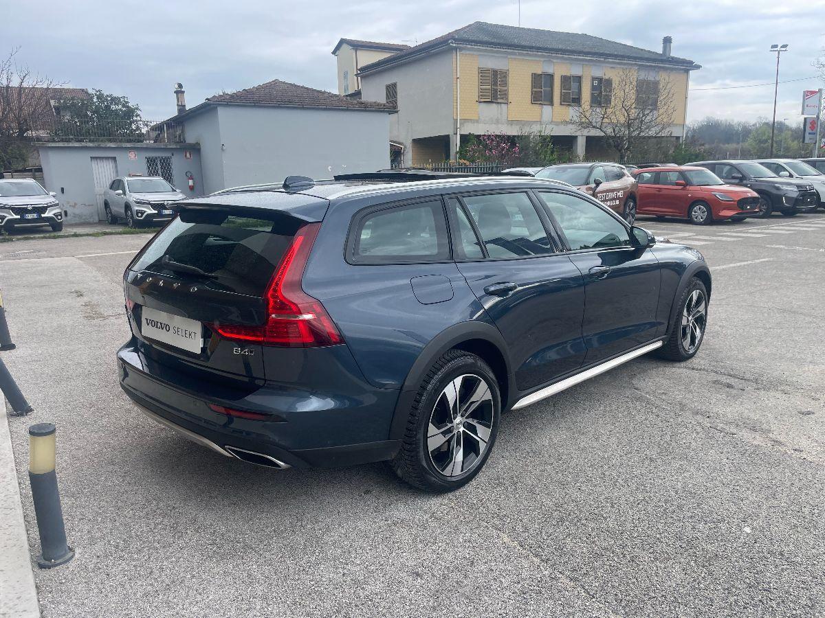 VOLVO - V60 - B4Geartr. Momentum Business Pro