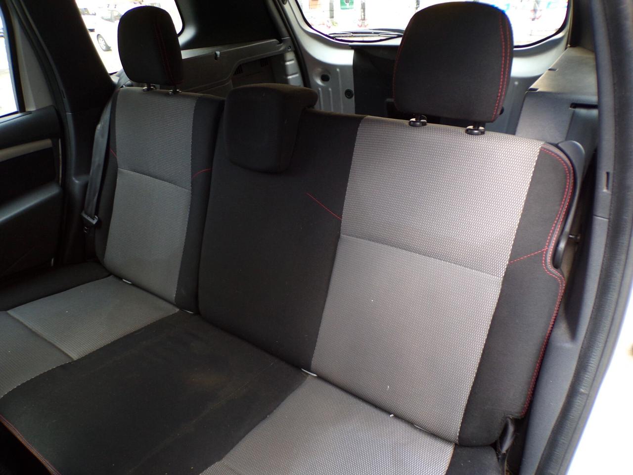 DACIA DUSTER LAUREATE DEL 2013 CON 108.000 KM UNIPROPRIETARIO