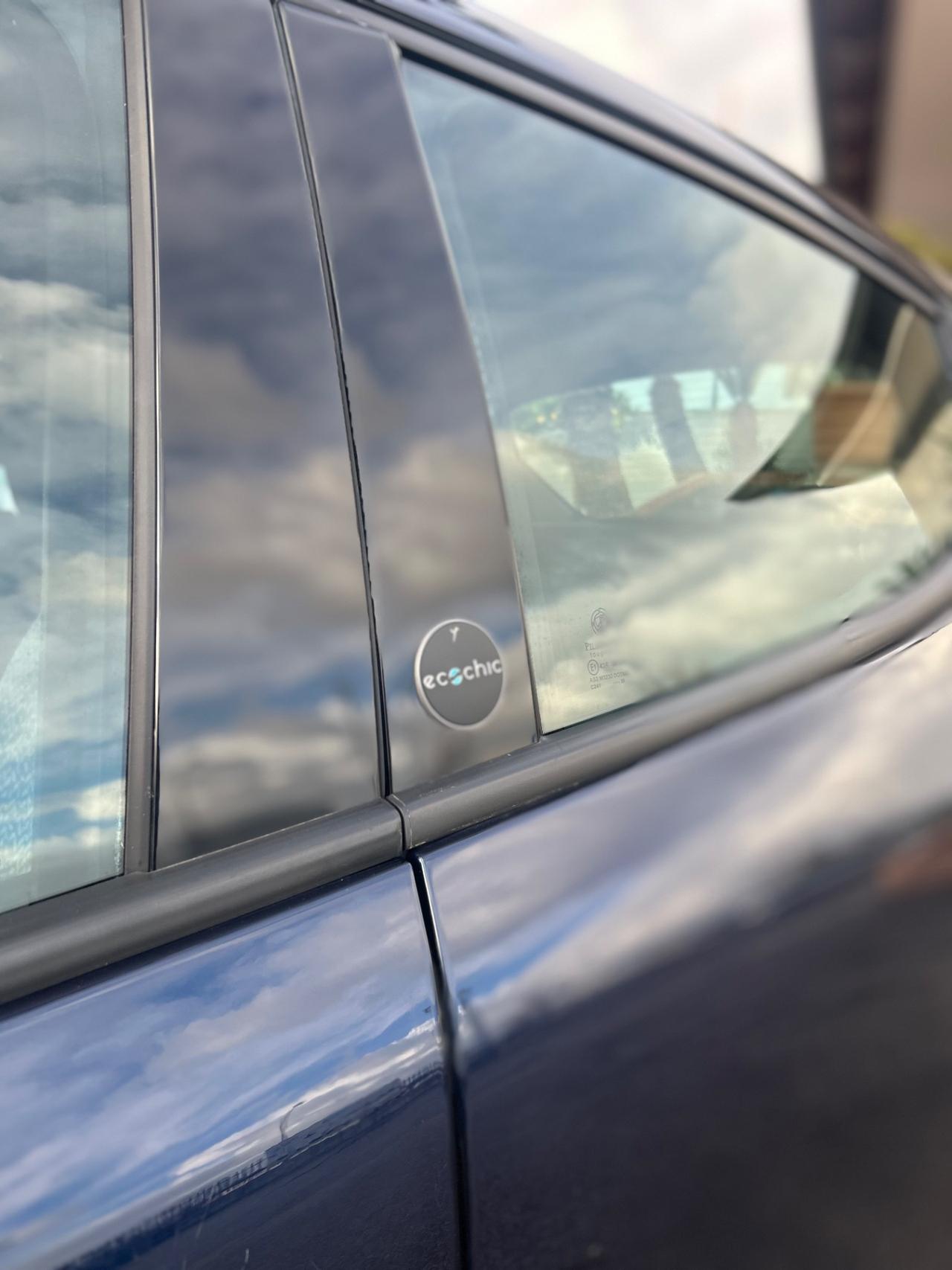 Lancia Ypsilon 1.0 Hybrid Ecochic