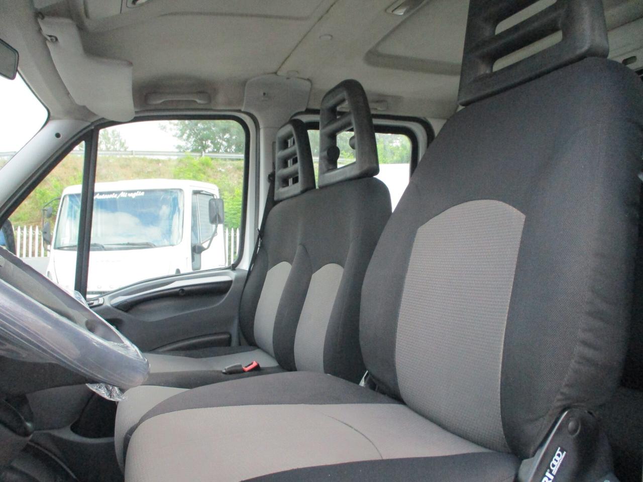 Iveco Daily 35C11 2.3 110CV DOPPIA CABINA 7P RIBALTABILE TRIL