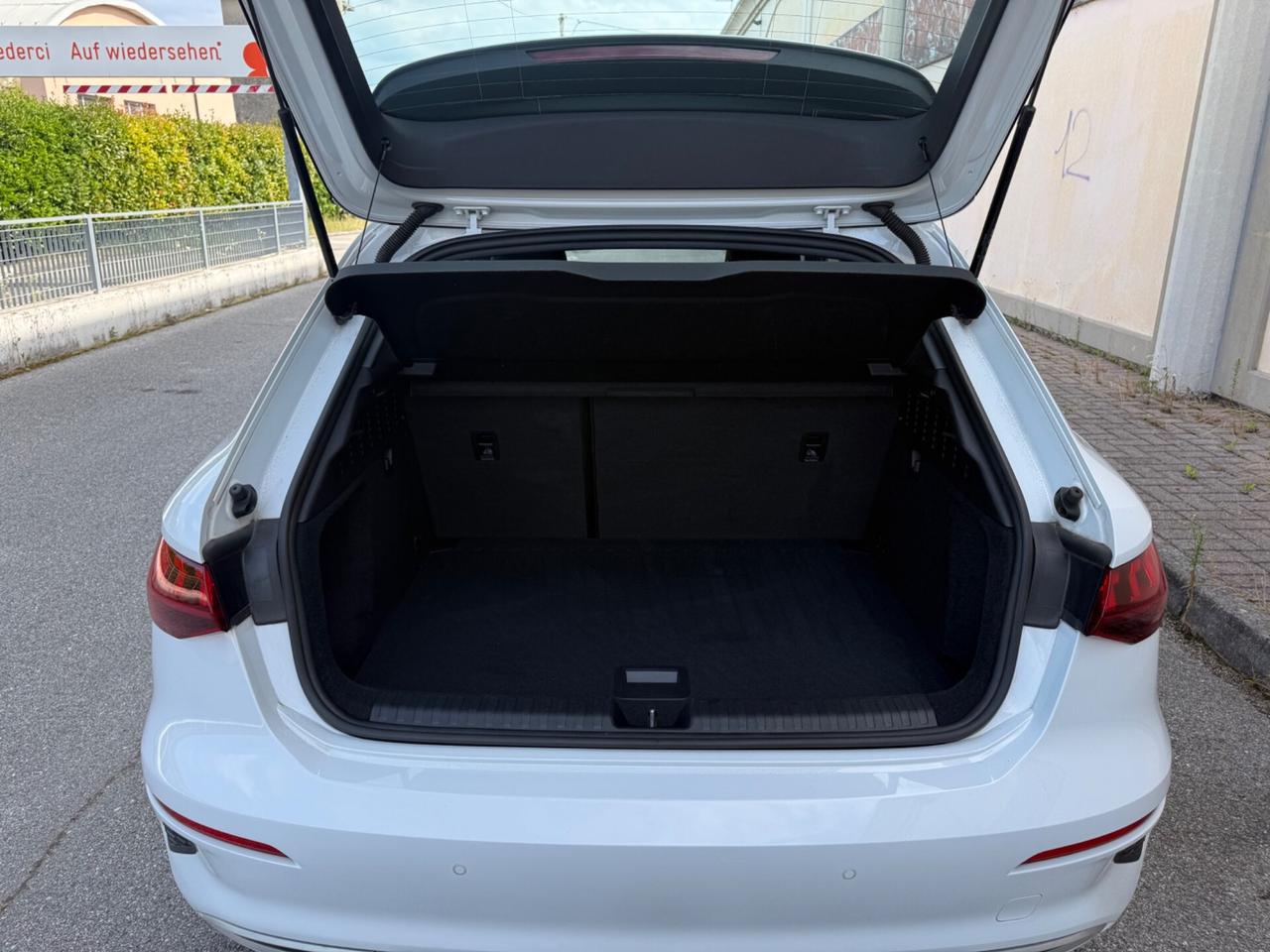 Audi A3 SPB 2.0 TDI S tronic Business .. 2022