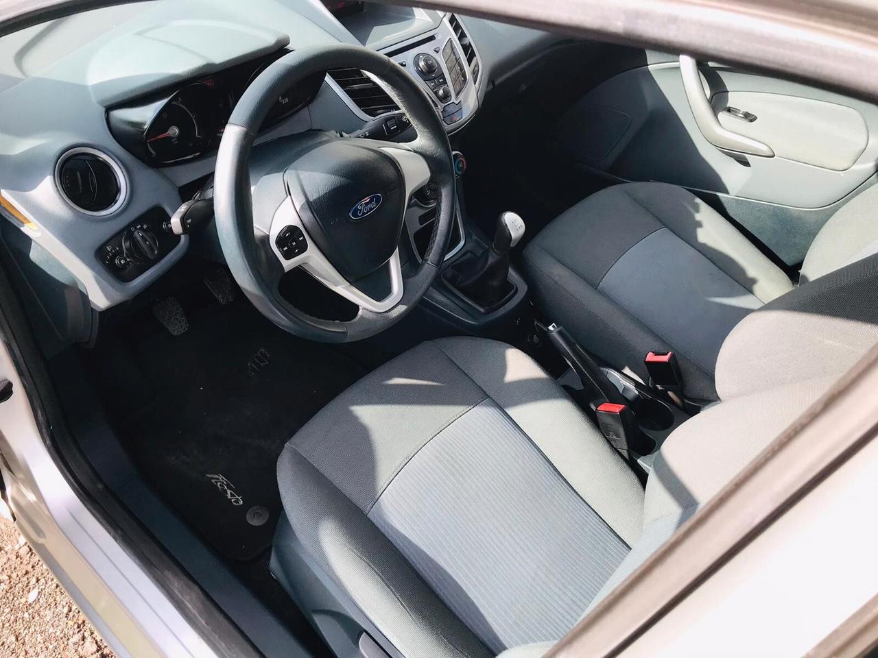 Ford Fiesta 1.4TDCI NEOPATENTATI CHIAMA 2010