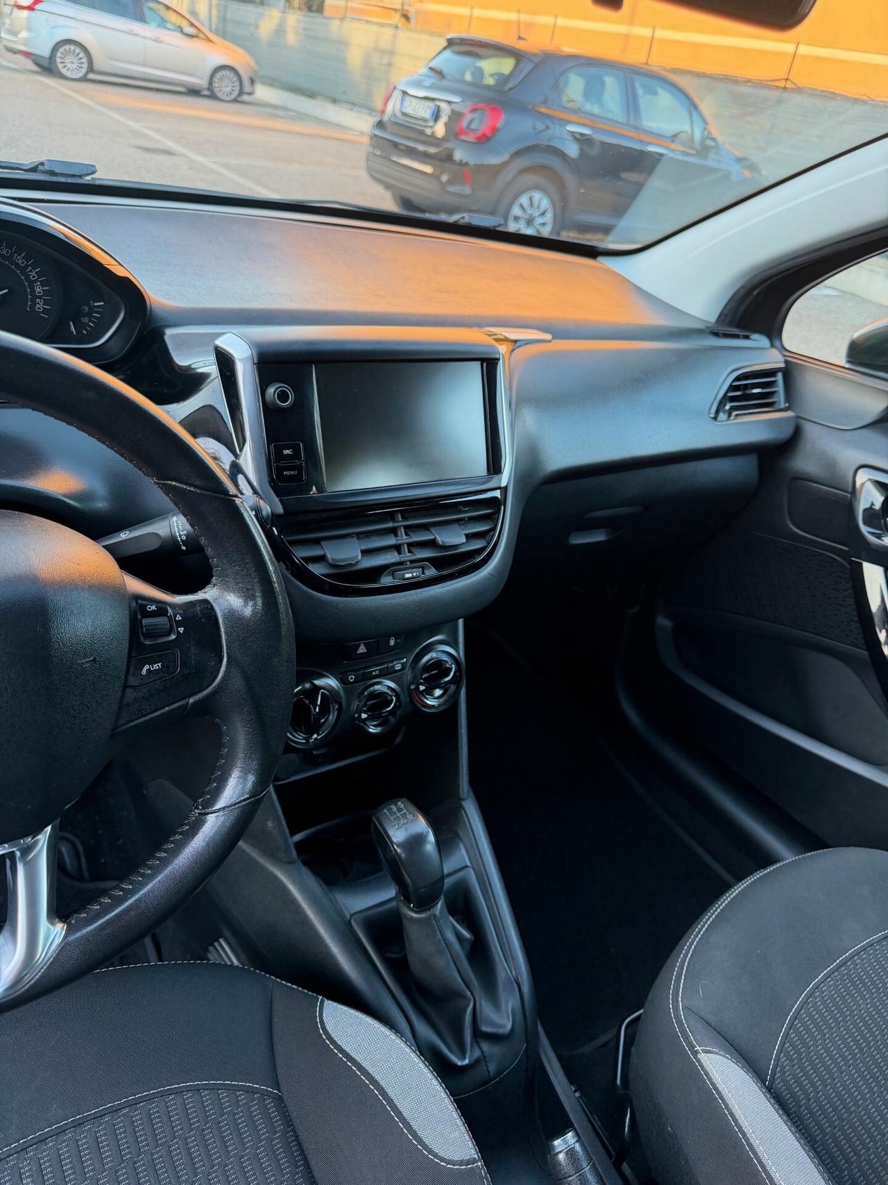 Peugeot 208 1.6 - NEOPATENTATI - 12 MESI DI GARANZIA -