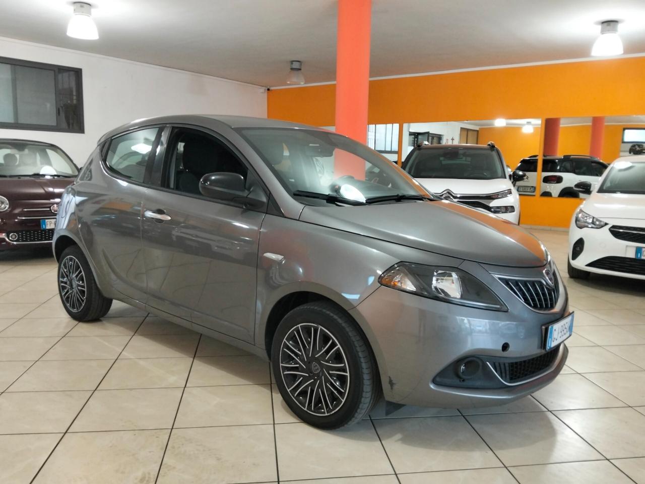 Lancia Ypsilon 1.0 FireFly 5 porte S&S Hybrid Ecochic Gold