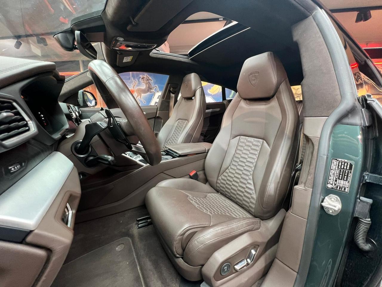 Lamborghini Urus 4.0 V8 auto (335)