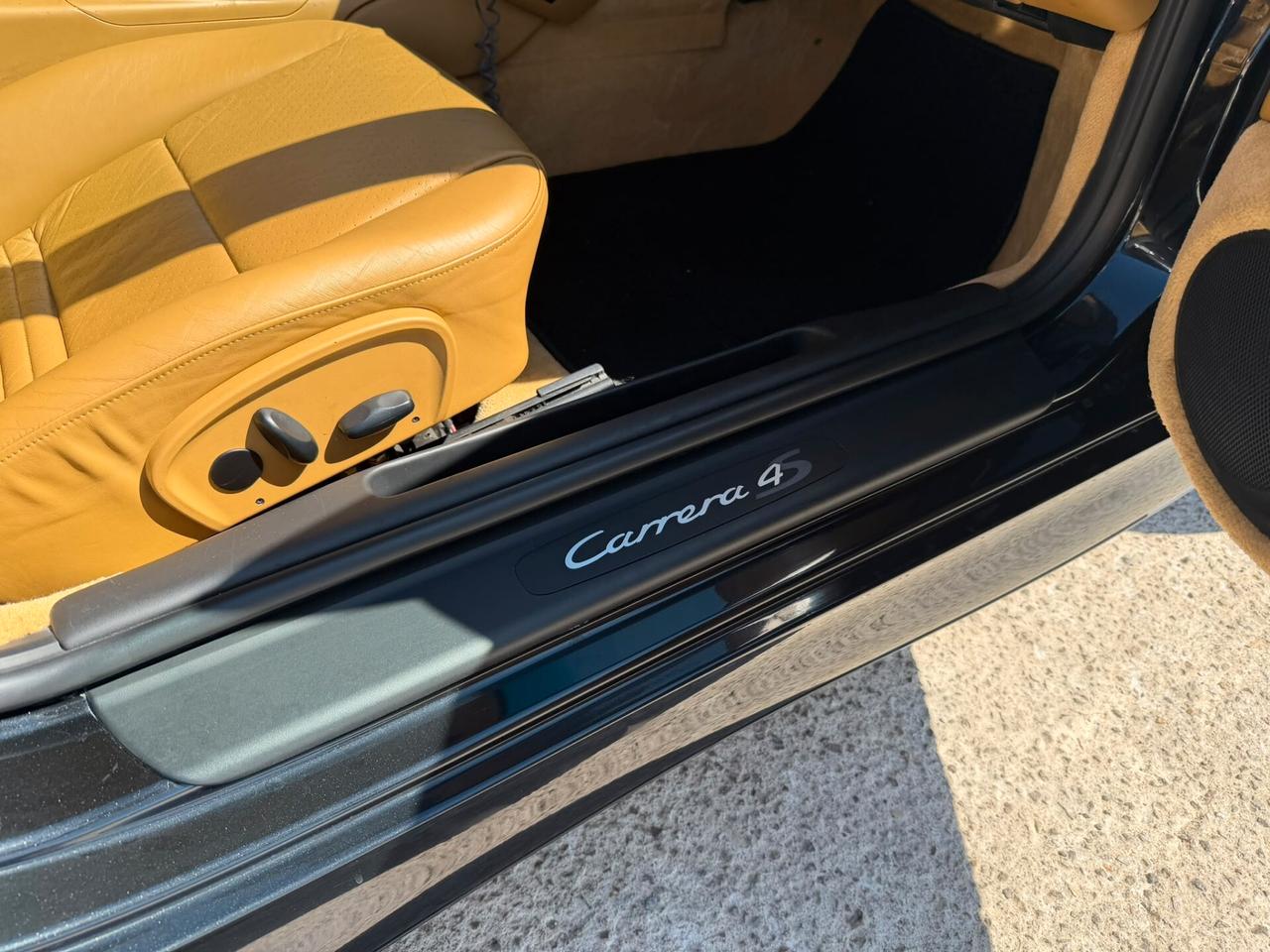 Porsche 911 Carrera 4S cat Coupé