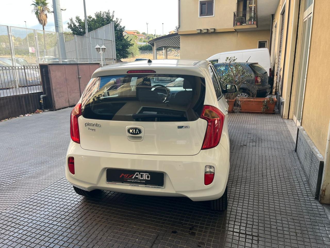 Kia Picanto 1.0 12V EcoGPL 5 porte Glam