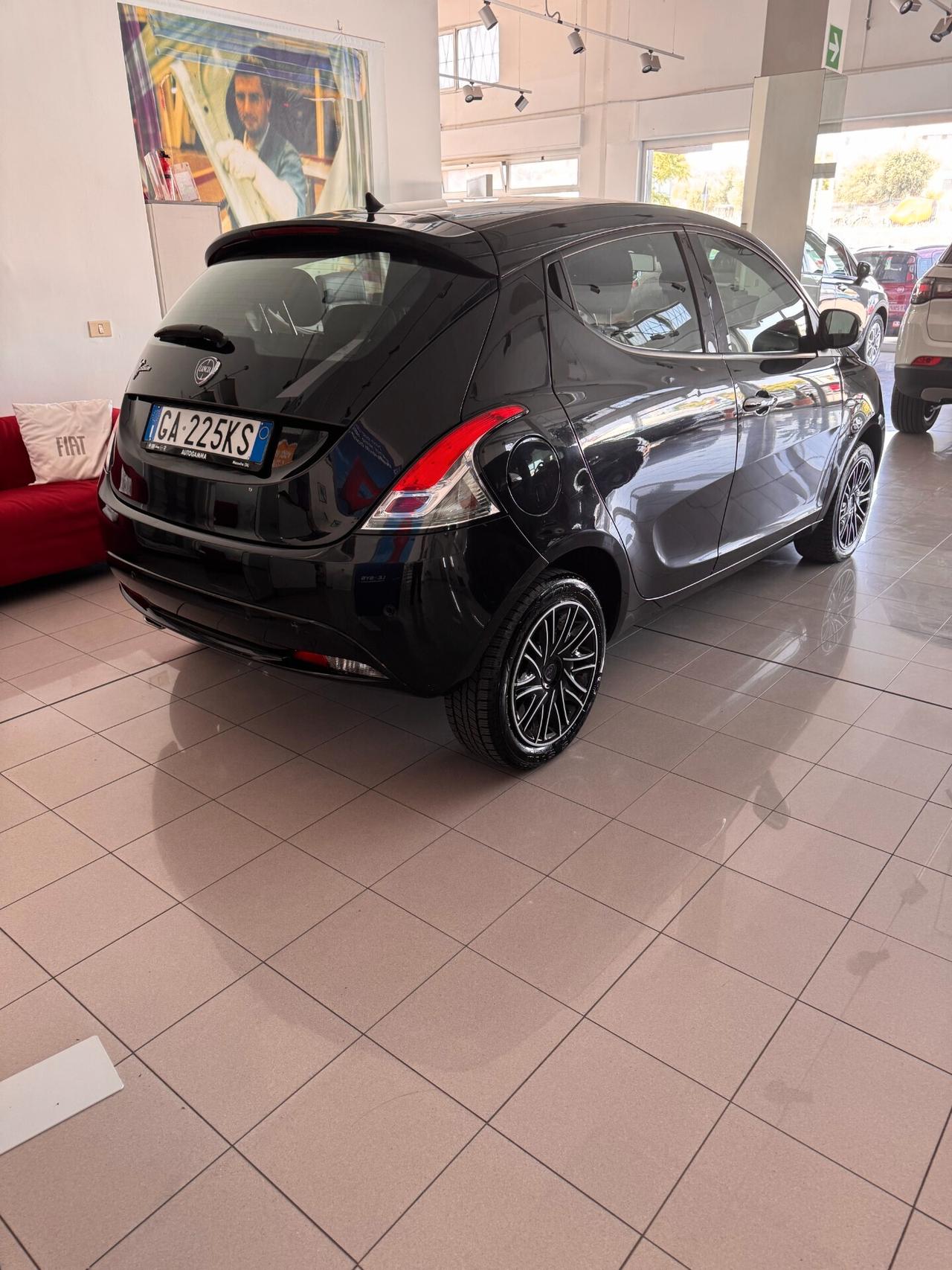 YPSILON GOLD 1.2 BZ FULL OPTIONAL